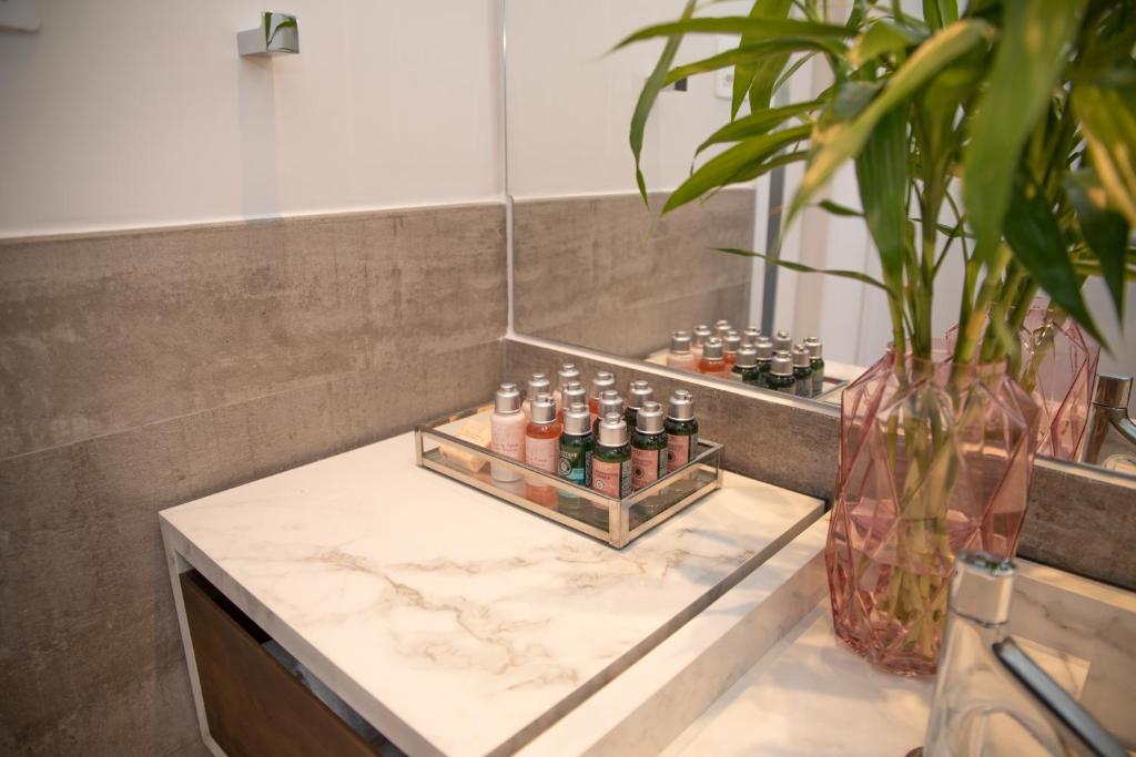  Apt near Paulista Ave