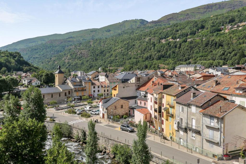 Nespecifikovaný výhled na hory nebo výhled na hory při pohledu z aparthotelu