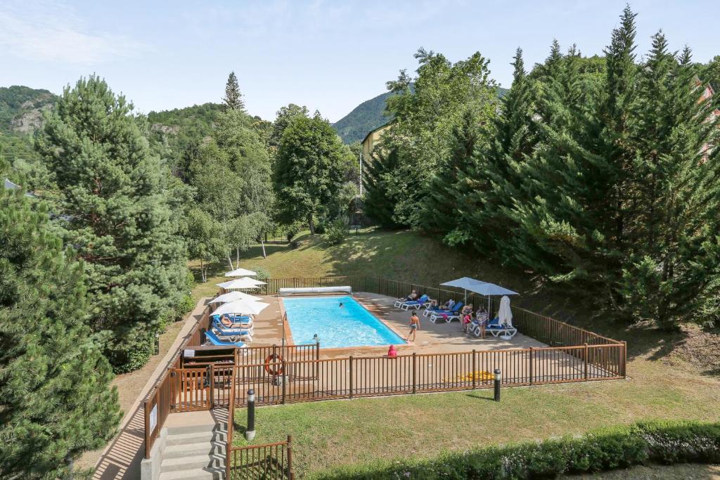 Bazén v ubytování Résidence Pierre & Vacances Les Trois Domaines nebo v jeho okolí