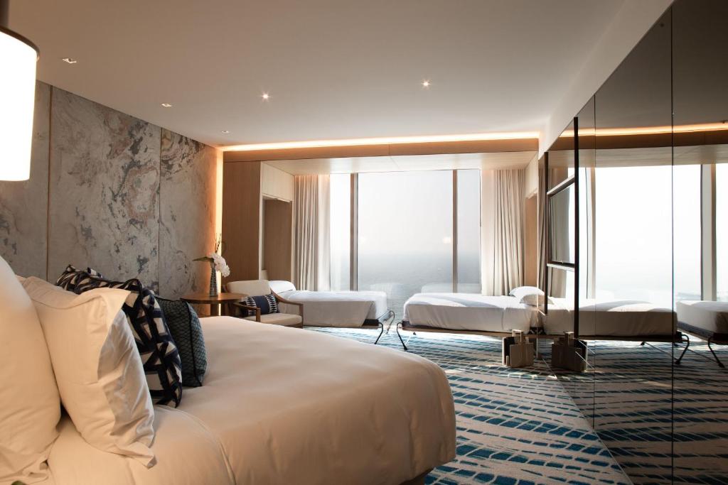 Gallery image of Jumeirah Beach Hotel in Dubai