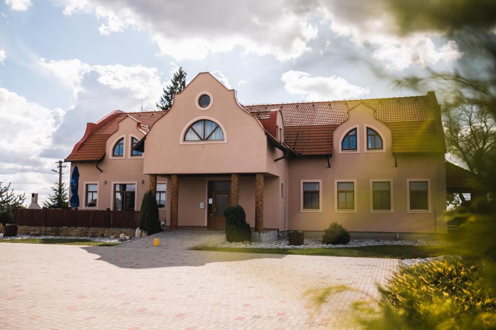 Budova, kde se motel nachází