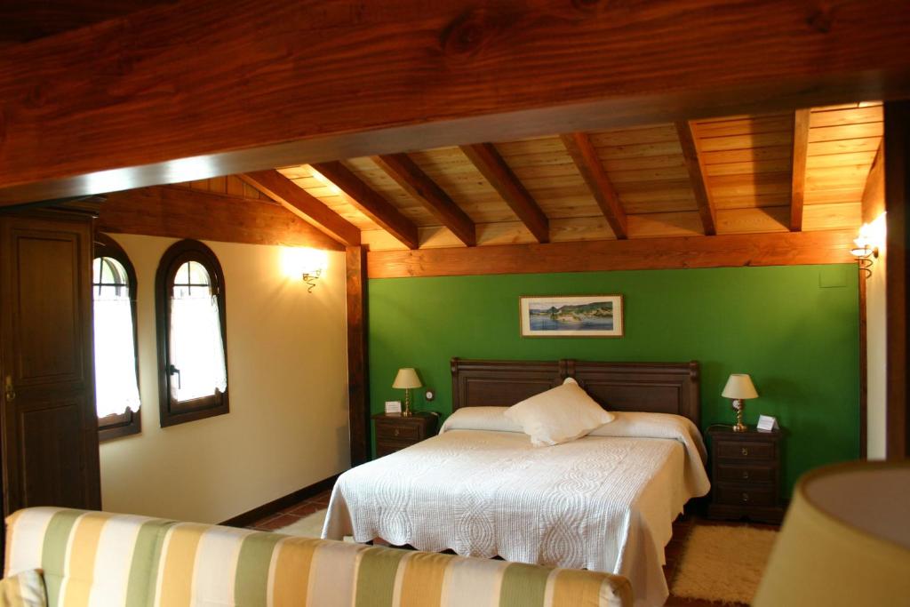 Postel nebo postele na pokoji v ubytování Eco Hotel Rural Lurdeia - Adults Only