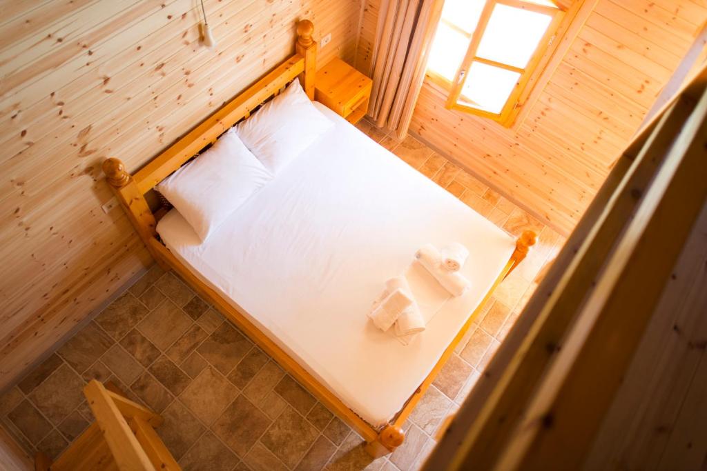 Nashos Bungalows - Image 10