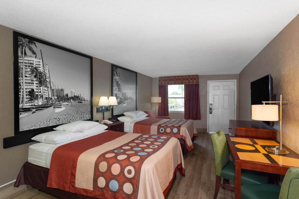 Super 8 by Wyndham Bradenton Sarasota Area - 双人间 - 带两张双人床 - 禁烟
