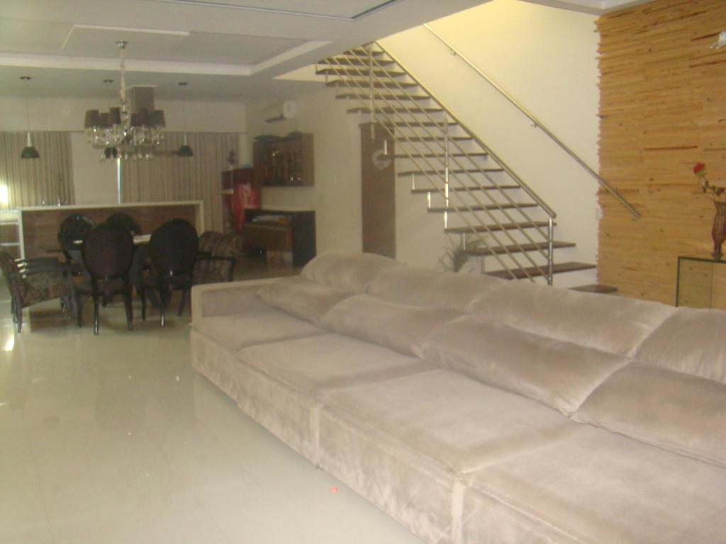  Casa ampla e moderna