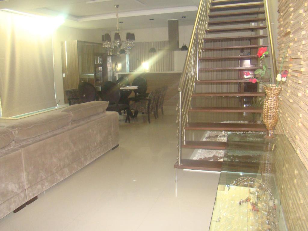 Casa ampla e moderna