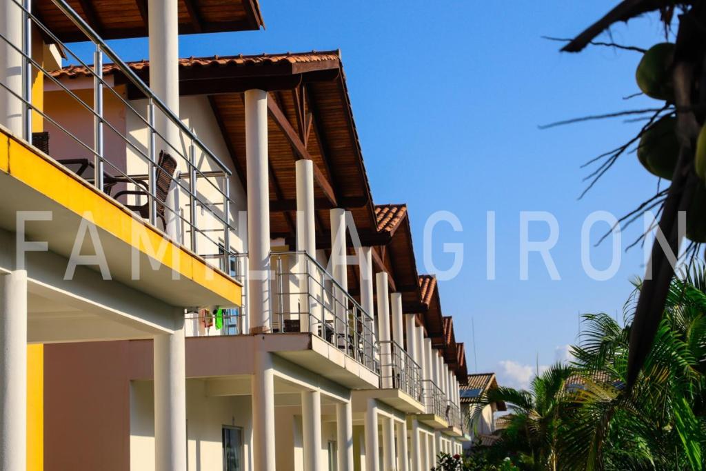  Apartamentos Luxo a 100 metros da Praia