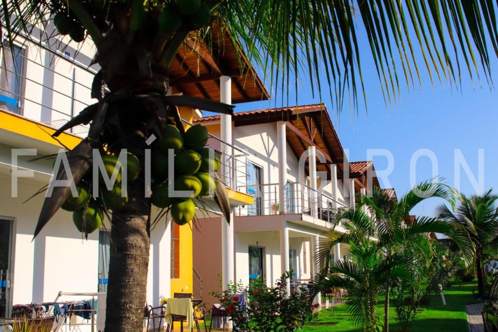  Apartamentos Luxo a 100 metros da Praia