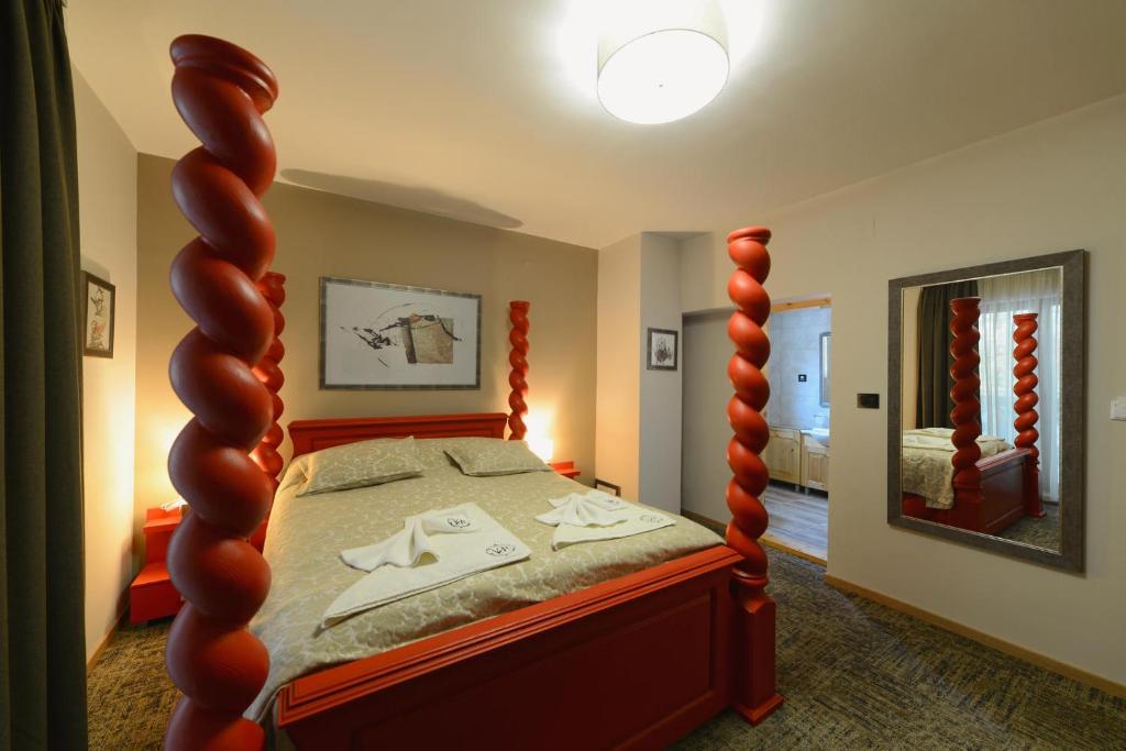 VIR Villa - Twin Room With Balcony