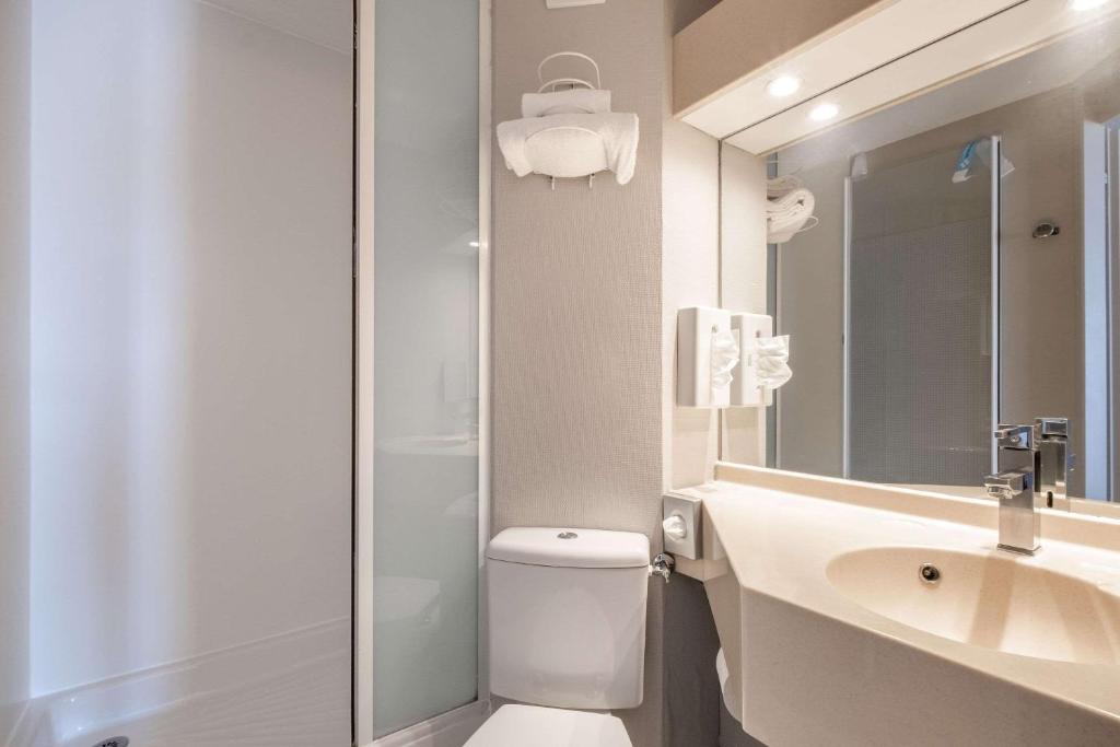 Comfort Hotel Linas - Montlhery - Habitación Cuádruple - No Fumadores