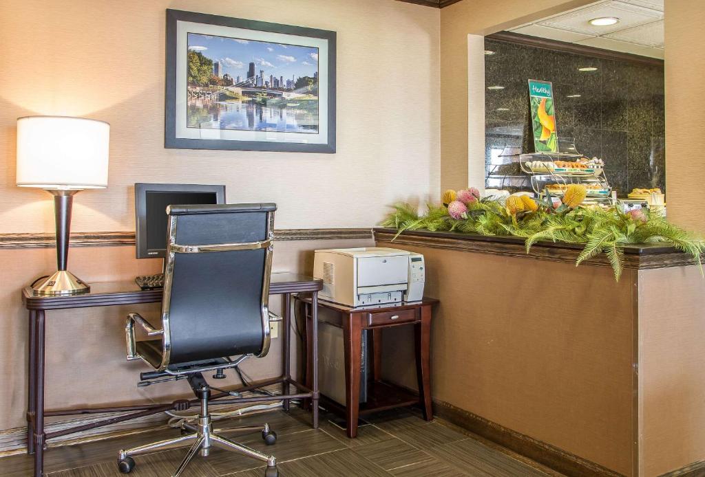 Fotografie z fotogalerie ubytování Quality Inn Elgin I-90 v destinaci Elgin
