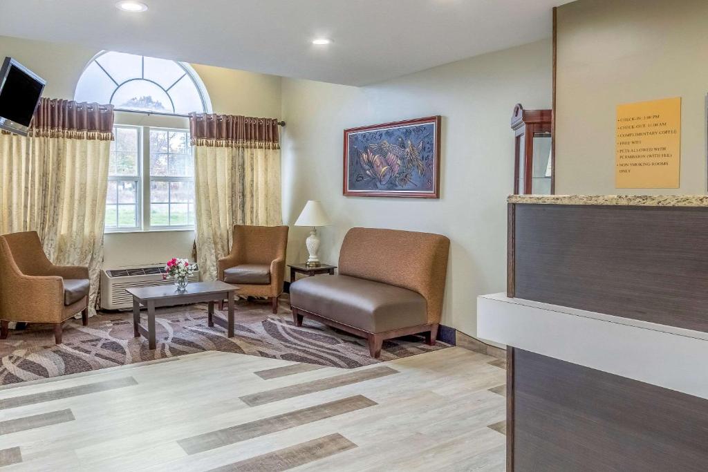 Quality Inn & Suites North Lima - Boardman photo