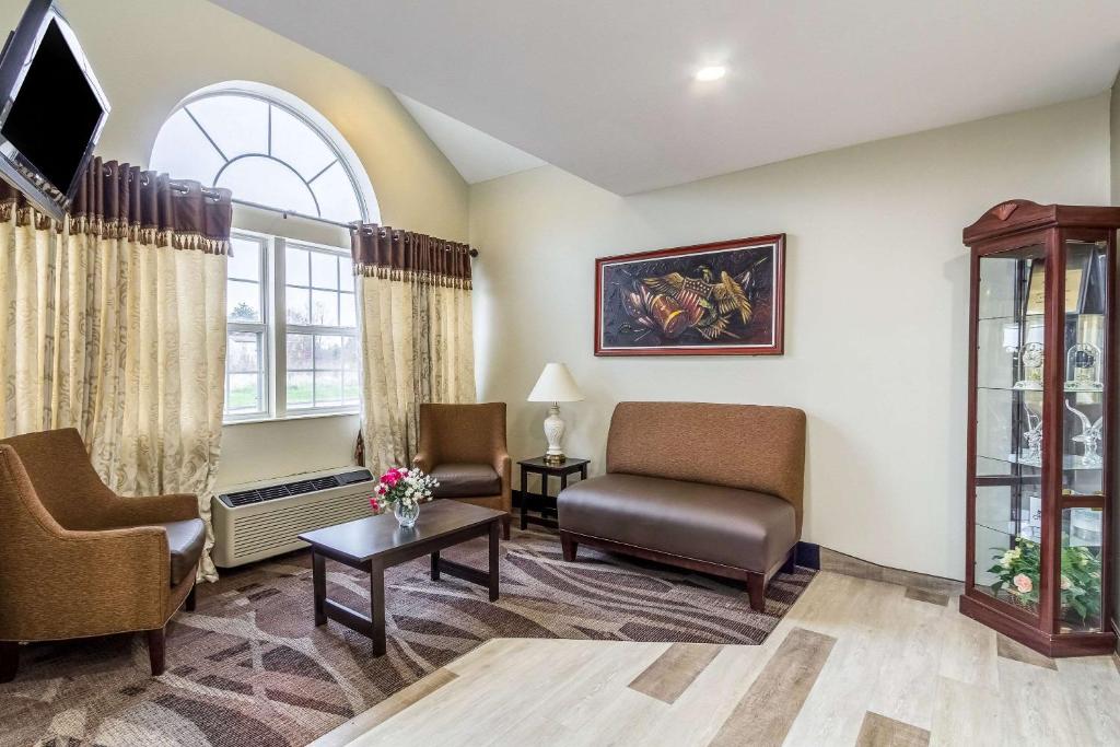 Quality Inn & Suites North Lima - Boardman photo