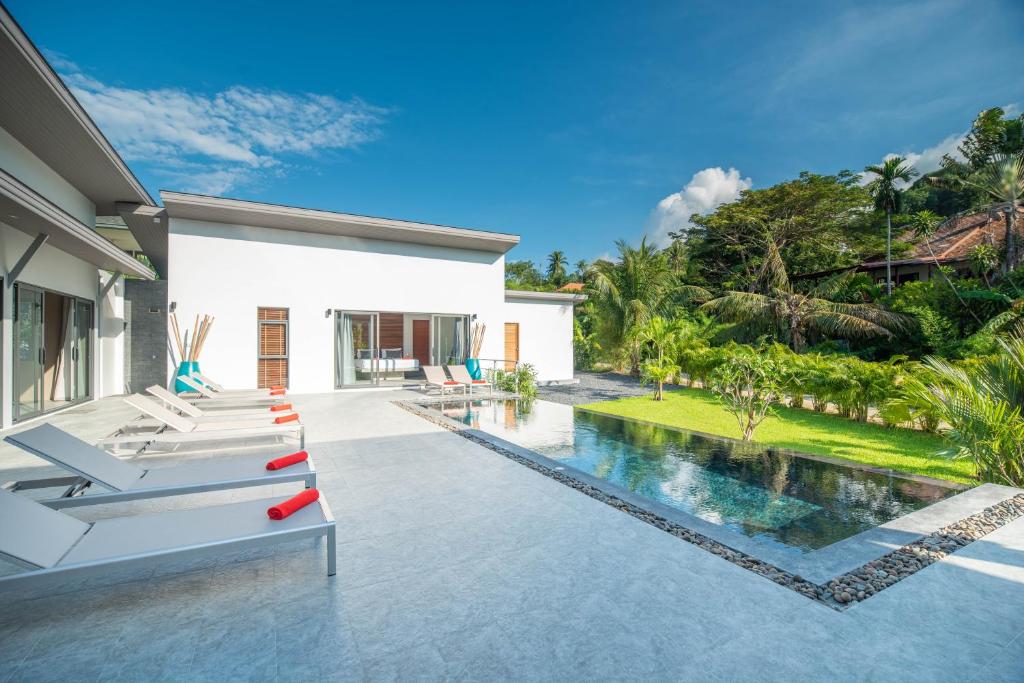 an image of a villa with a swimming pool at Villa Bai Saho in Mae Nam