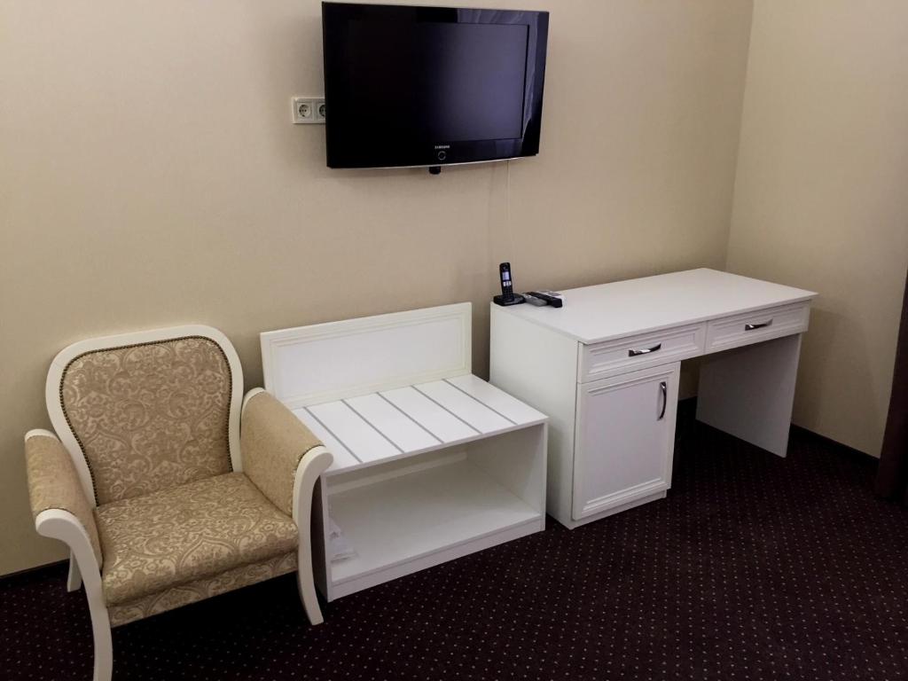 TV a/nebo společenská místnost v ubytování Hotel Obolon
