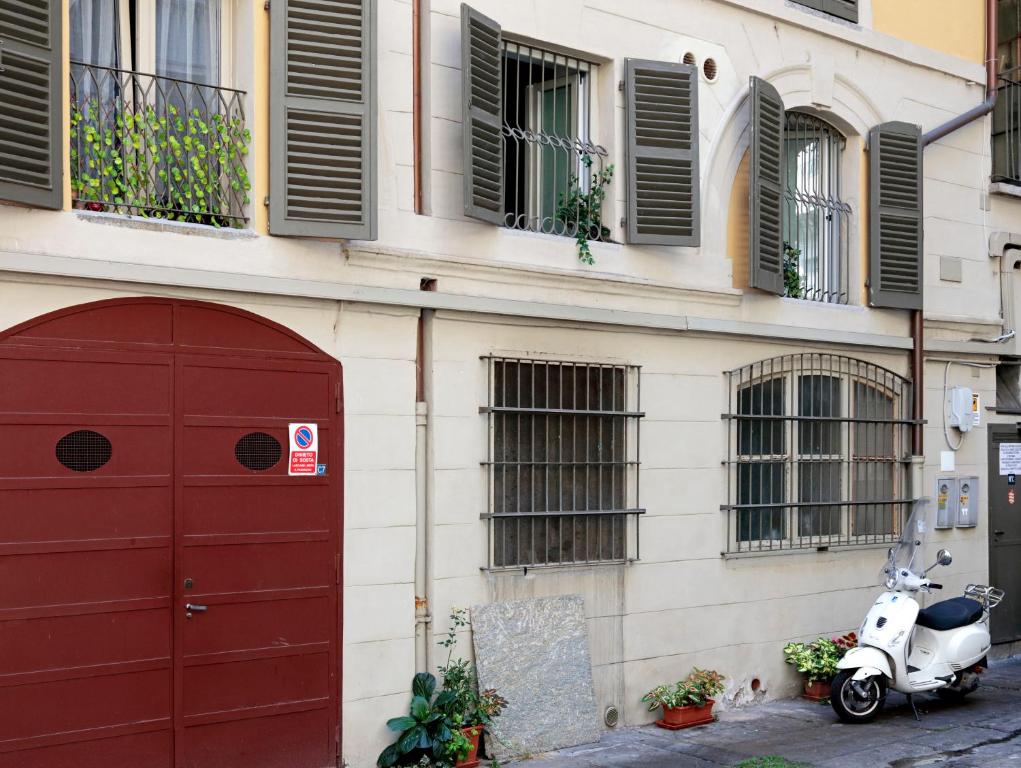 The building in which a panziókat is located