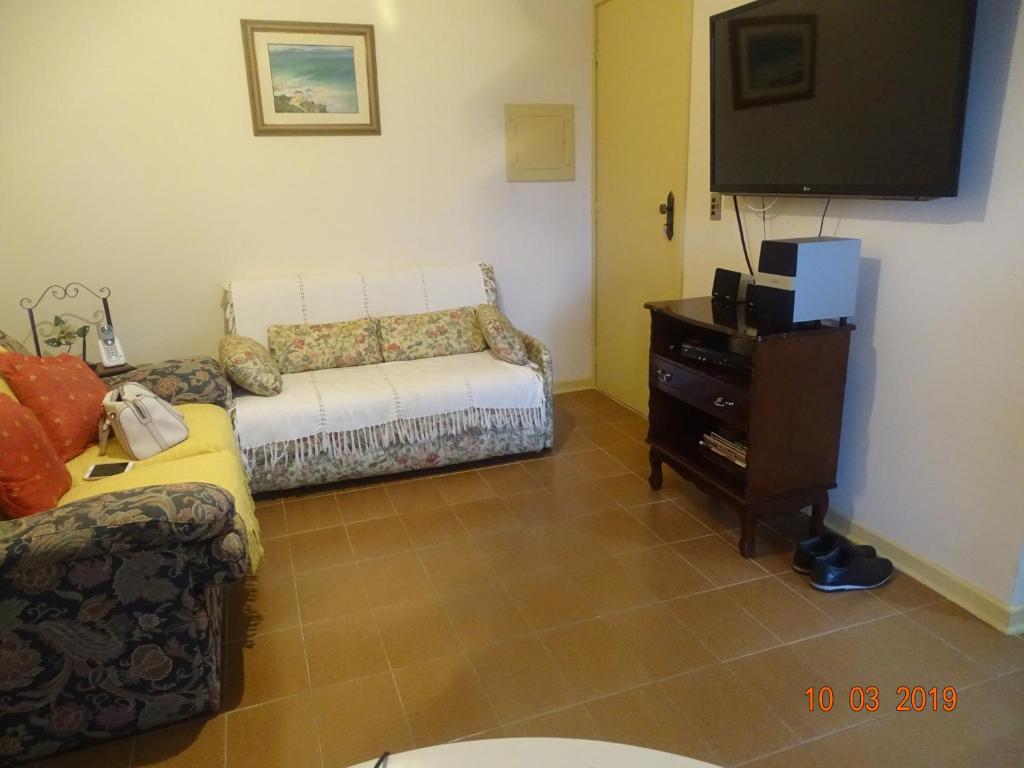  Wembley Tenis Ubatuba