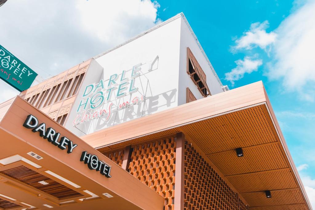 Chứng chỉ, giải thưởng, bảng hiệu hoặc các tài liệu khác trưng bày tại Darley Hotel Chiangmai