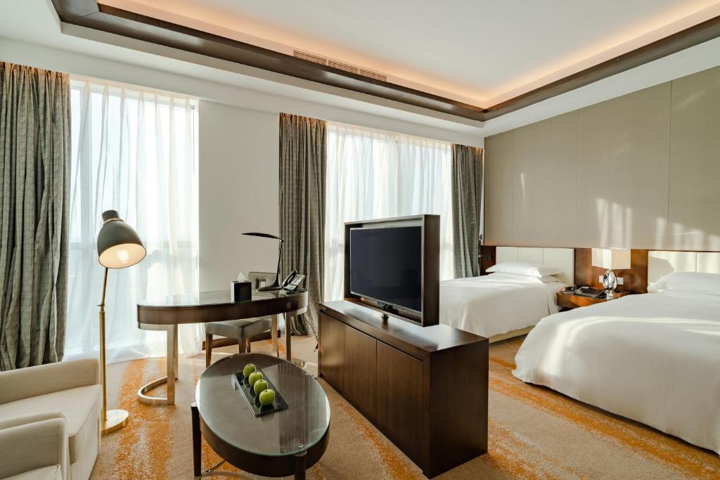 غرفة مع بإطلالة على المدينة SPACIOUS SEA VIEW/ WITH LOUNGE ACCESS - TWIN BED