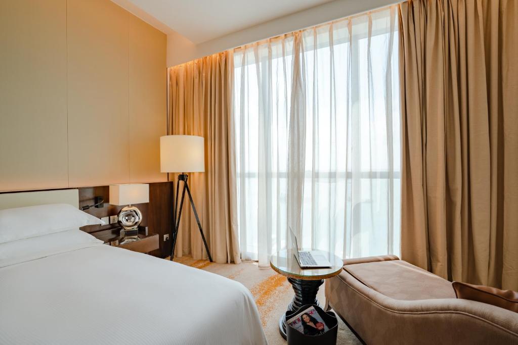 جناح ONE BEDROOM WITH LOUNGE ACCESS - CITY VIEW