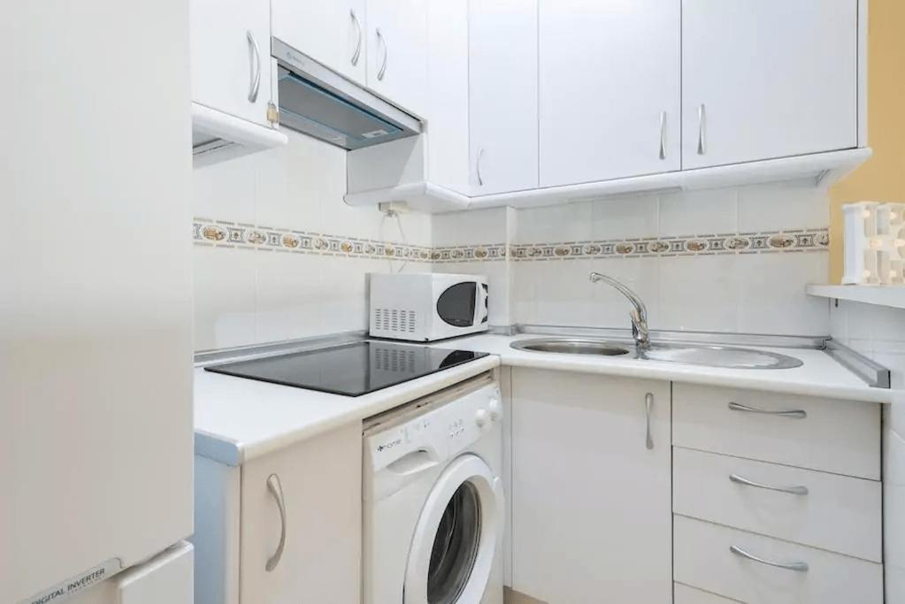 Kuchyňa alebo kuchynka v ubytovaní Shiny Lud Family Apartment