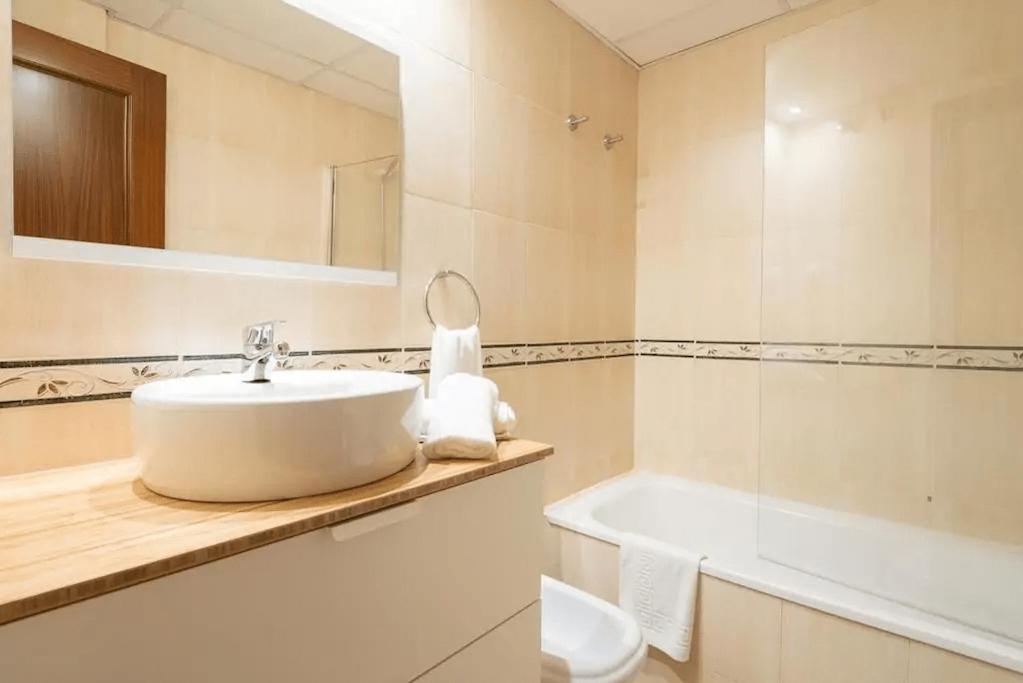 Kúpeľňa v ubytovaní Shiny Lud Family Apartment