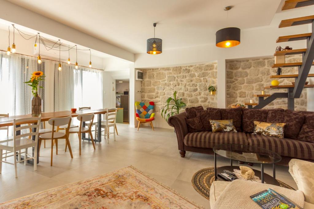 Posezení v ubytování Villa O'Zrna