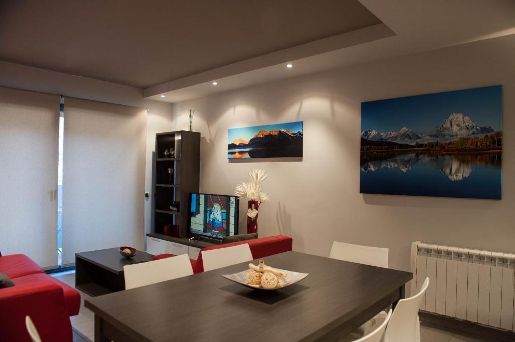TV a/nebo společenská místnost v ubytování WinTuWin Apartments