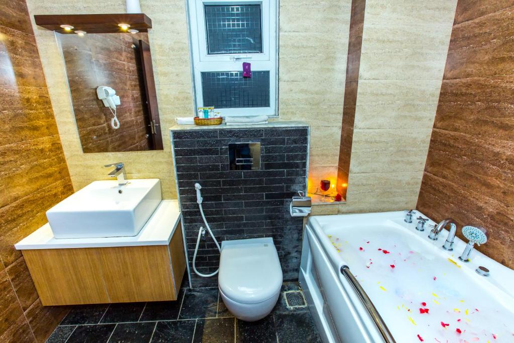 Koupelna v ubytování Kathmandu Suite Home