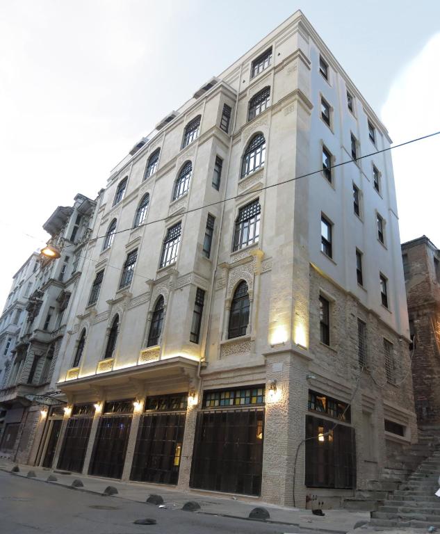 The building in which a szállodákat is located