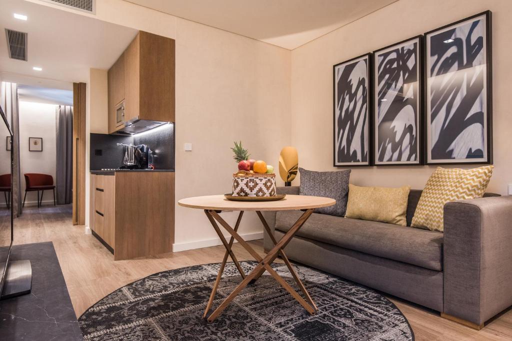 Kuchyň nebo kuchyňský kout v ubytování Suites Murillo Plaza Sta. Cruz