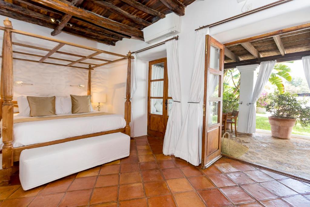 Agroturismo Atzaró, Santa Eularia des Riu – Prețuri ...