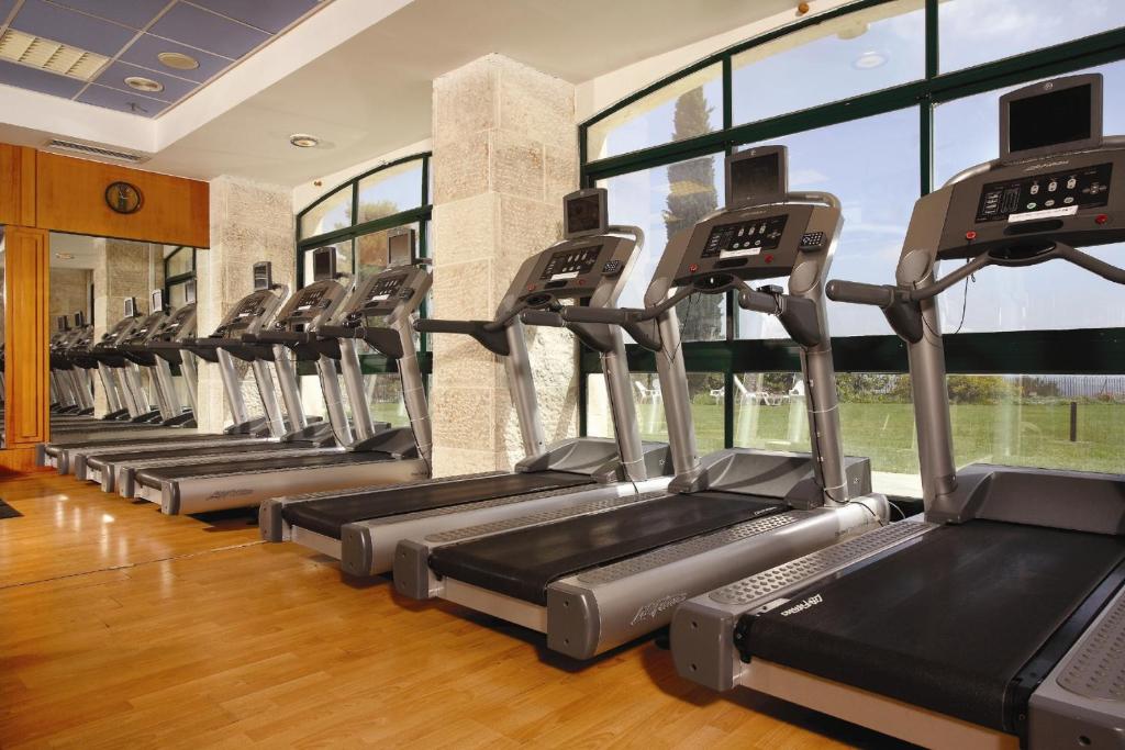 Fitness centrum a/nebo fitness zařízení v ubytování Ye'arim Hotel