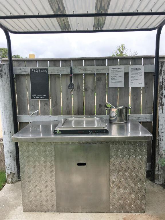 Kuchyň nebo kuchyňský kout v ubytování Collingwood Park Motel