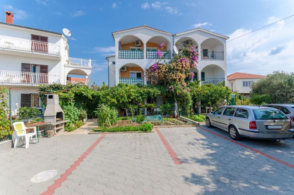 Apartments Zoric