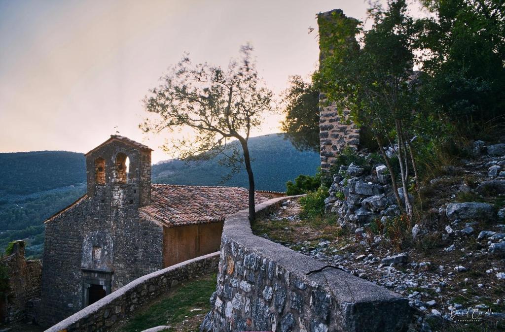 Paesaggio naturale nelle vicinanze of country house
