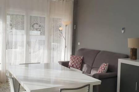 Posedenie v ubytovaní El Pas, Apartamento con vistas al mar L1