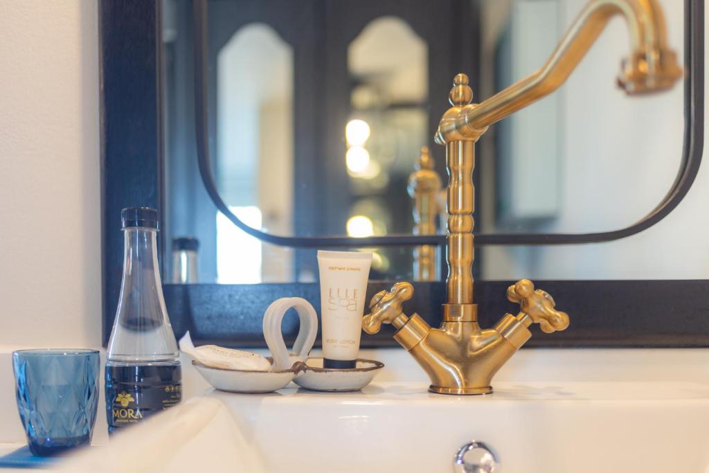 MORA Boutique Hotel - 8