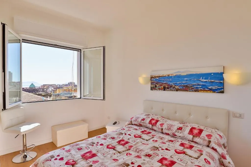 Sea view, 4 en-suite apartment in San Gregorio Armeno, Napoli, Italia