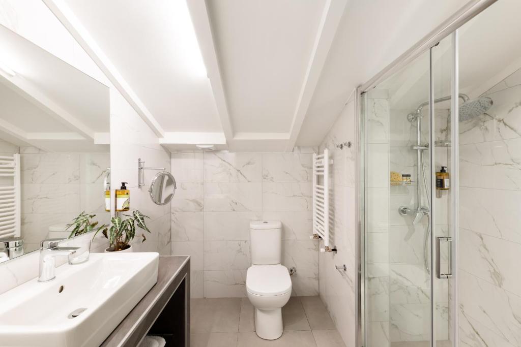 Thess Residences - 12