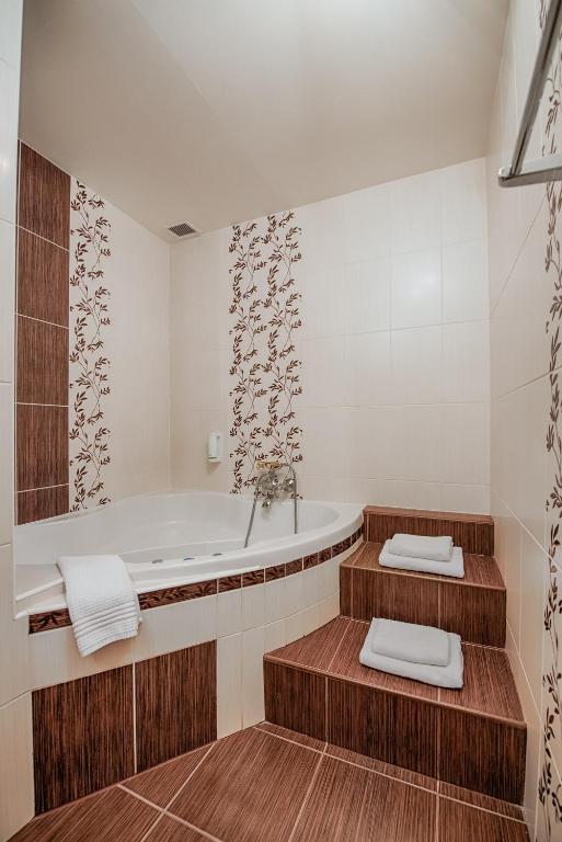Koupelna v ubytování Hotel Zlatý Orel