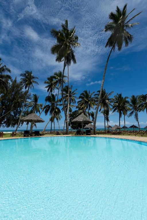 Bazén v ubytování Neptune Paradise Beach Resort & Spa - All Inclusive nebo v jeho okolí