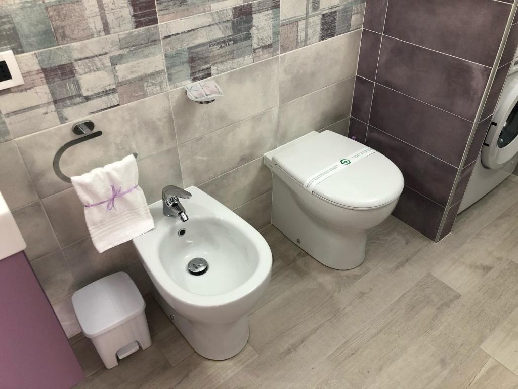 Koupelna v ubytování Casa Violet per Civita