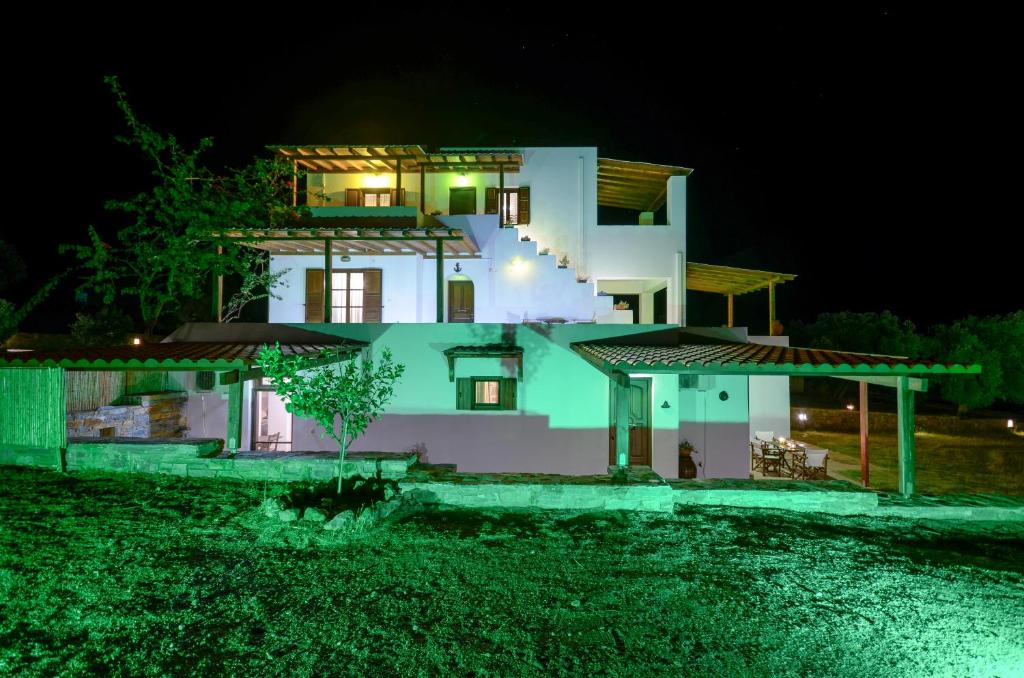 The swimming pool at or close to Theonis Villas