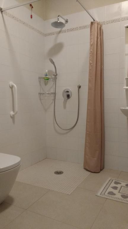 Łazienka w obiekcie Agriturismo Cascina Poscallone