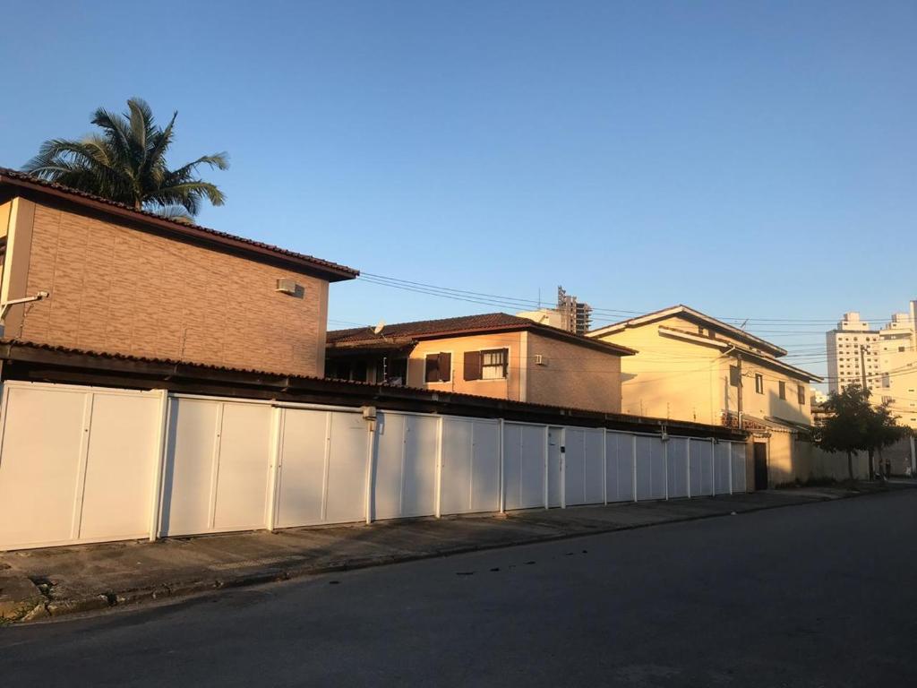  Casa em condomínio no Guarujá