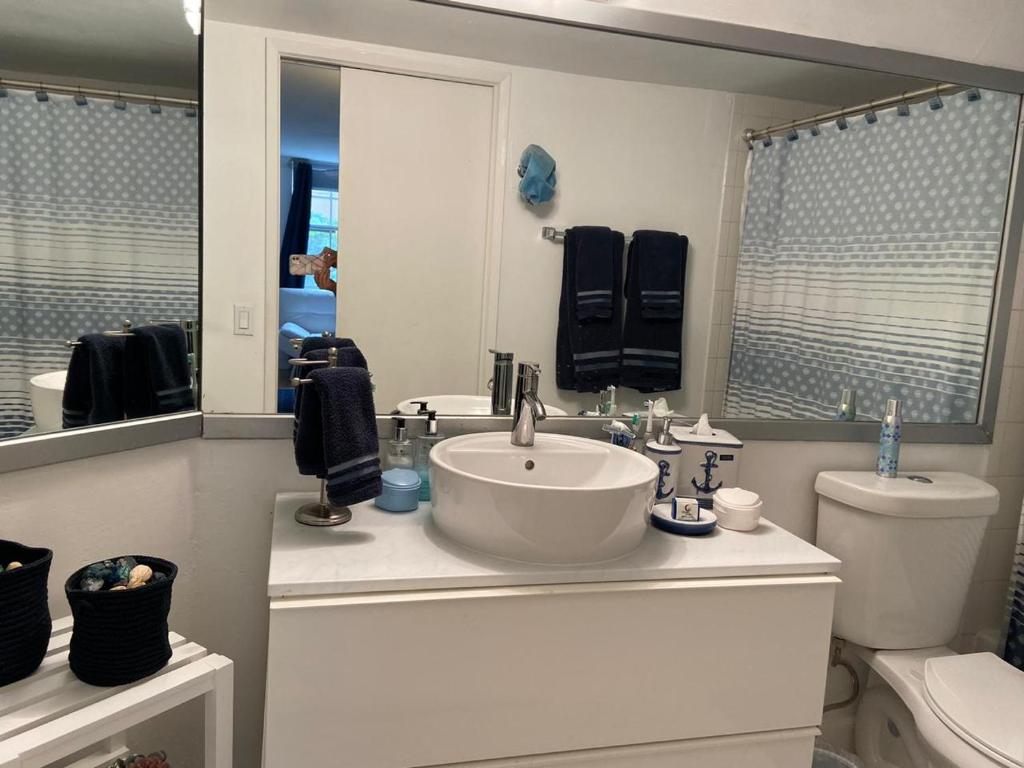 Koupelna v ubytování The Nautical! Amazing 3Bed 2Bath Apartment at Aventura Yacht Club