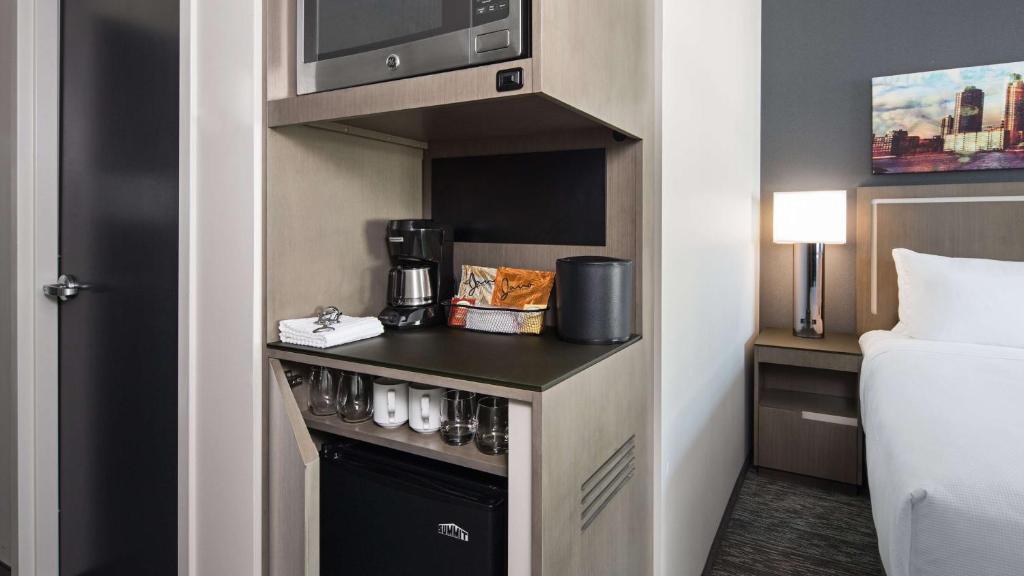 Kuchyň nebo kuchyňský kout v ubytování Hyatt House Jersey City