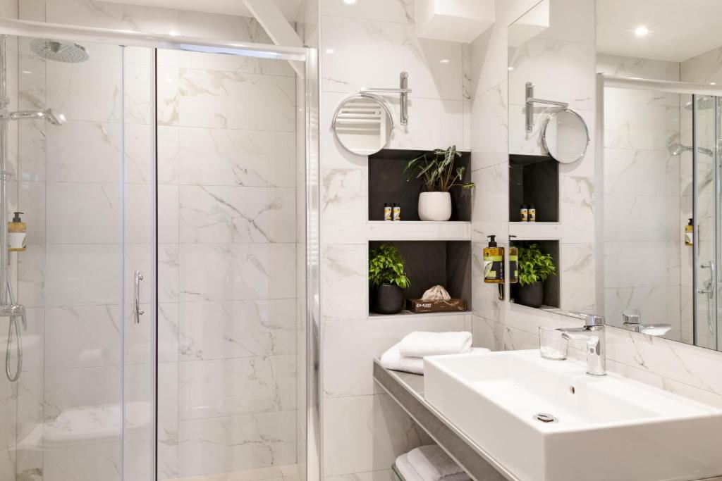 Thess Residences - 14