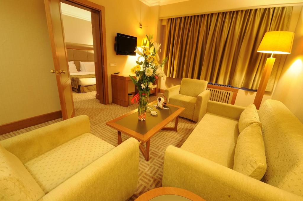 Tugcan Hotel - Suite